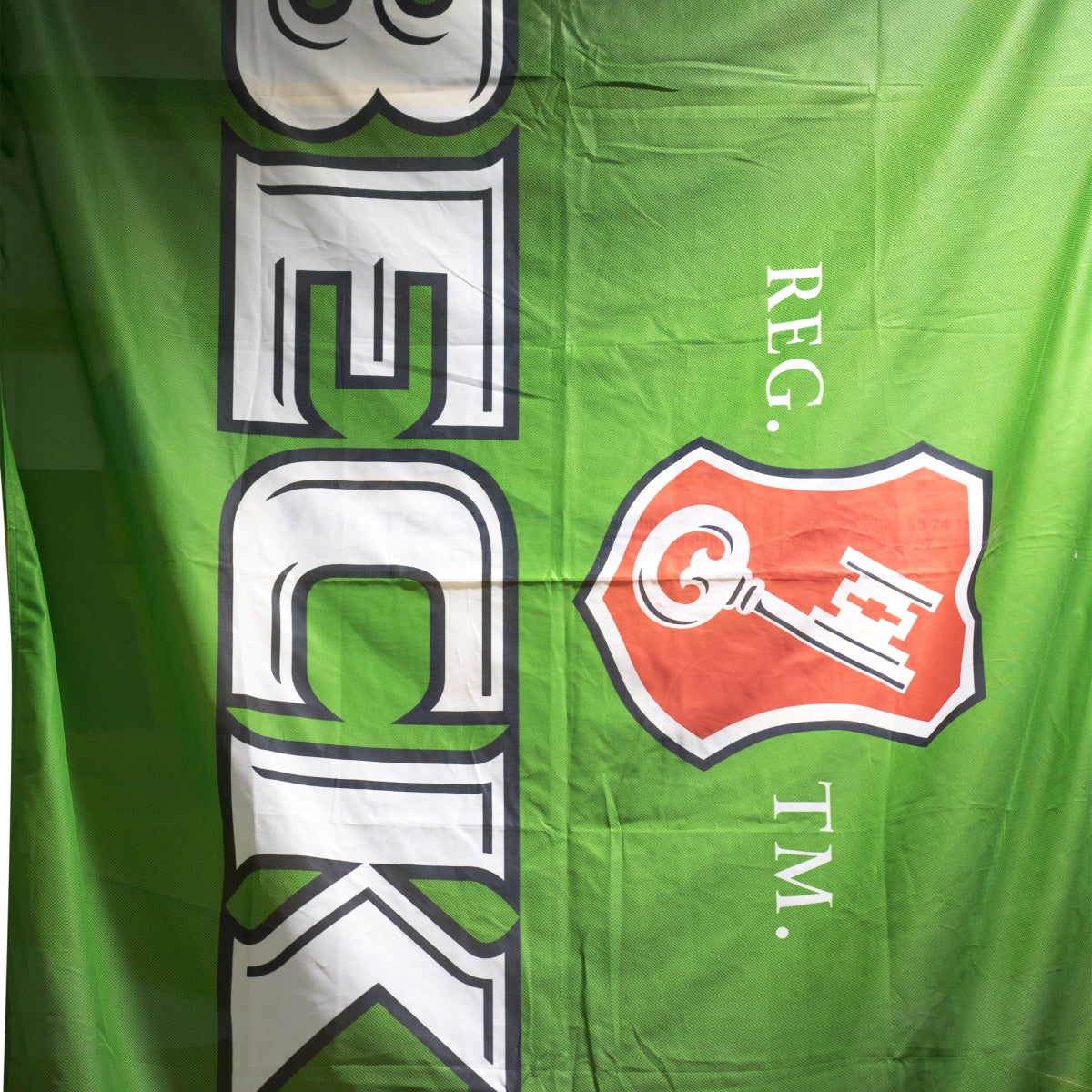 1x flaga piwna Becks zielone logo poziomo – Widok 2
