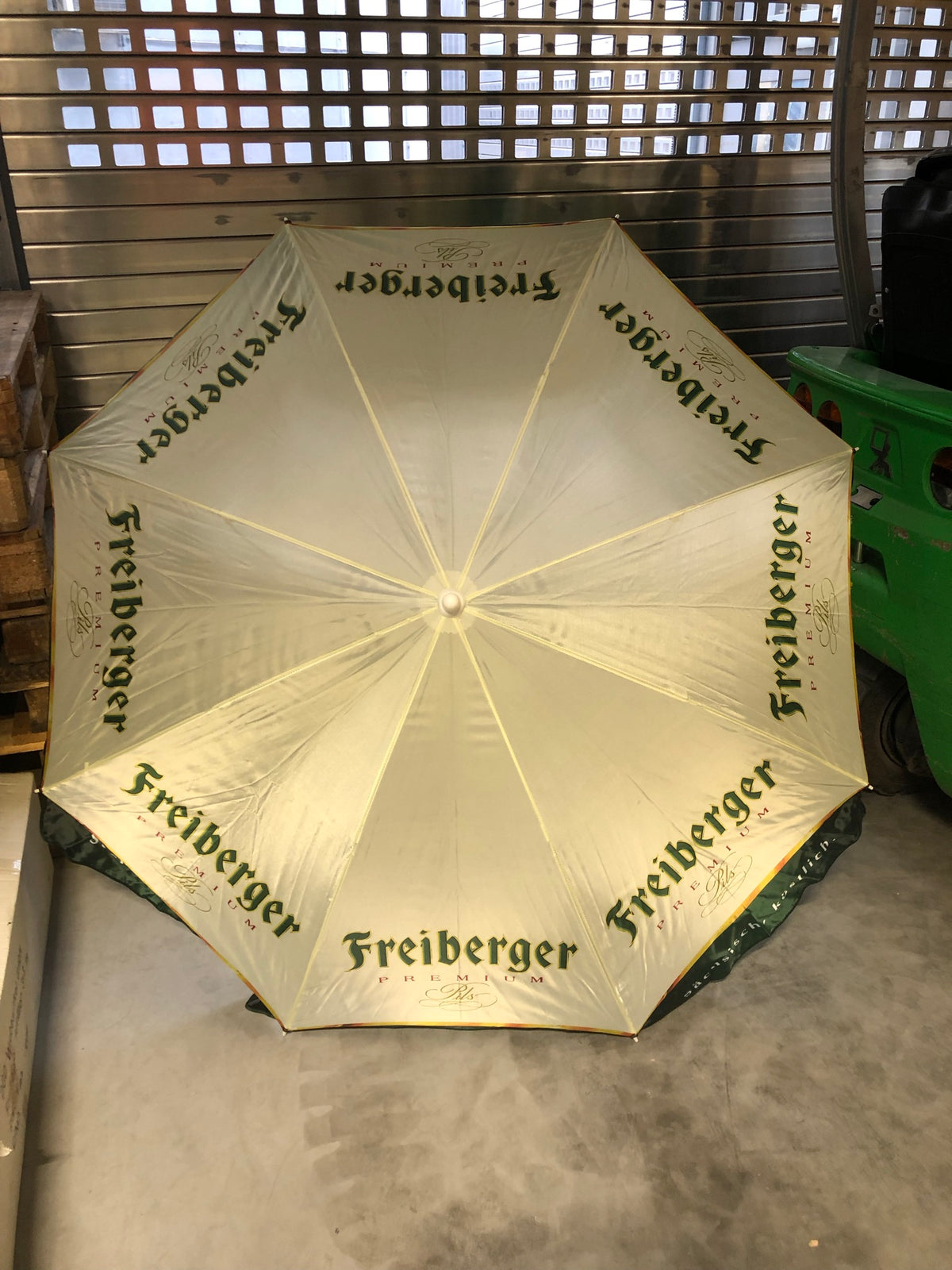 1x Parasol piwny Freiberger żółto-zielony 1,50m – Widok 3