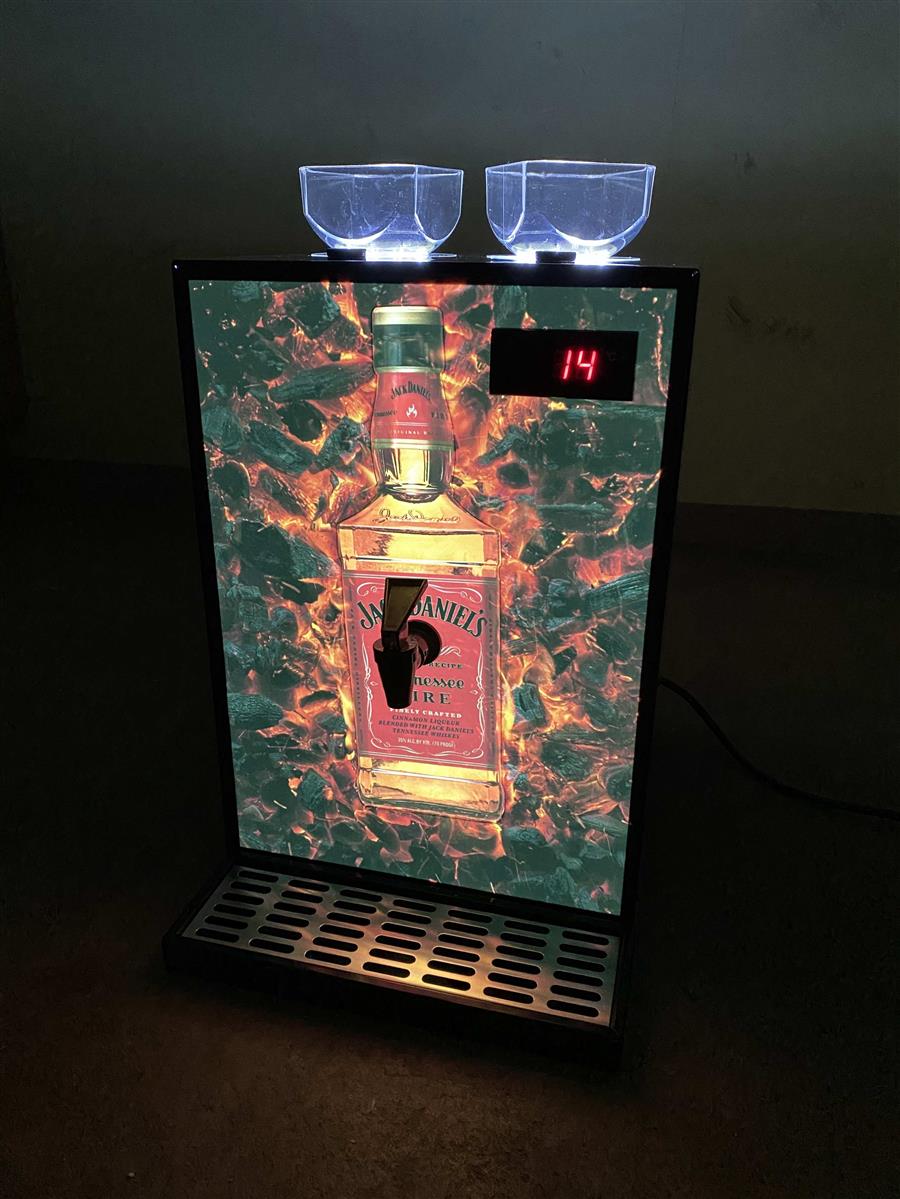 1x dozownik whiskey Jack Daniels Fire Tap machine