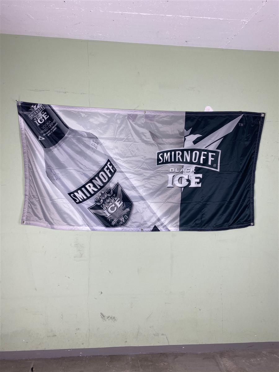 1x Smirnoff Vodka Flag Ice Black 190 x 90 – Widok 2