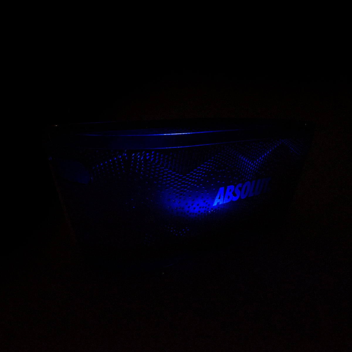 Chłodziarka do butelek Absolut Vodka LED z akumulatorem, niebiesko-srebrna, 50 x 25 x 19 cm, wraz z akcesoriami – Widok 4