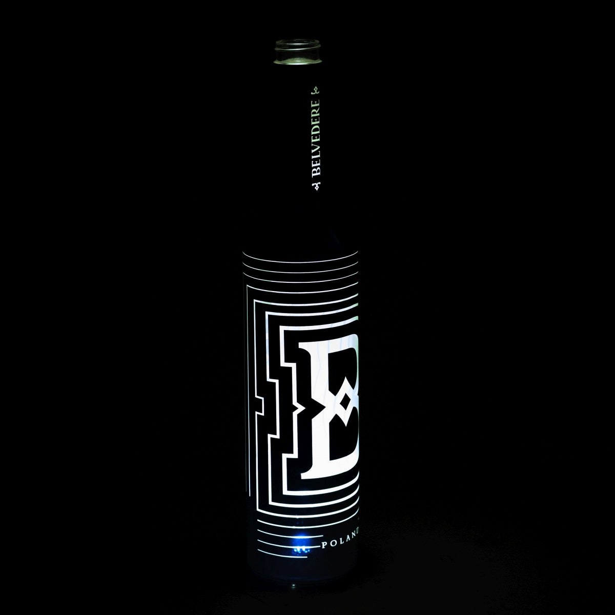 Belvedere Vodka bottle 1,75L EMPTY LED Blue "B" Edition używana lampa rzemieślnicza – Widok 5