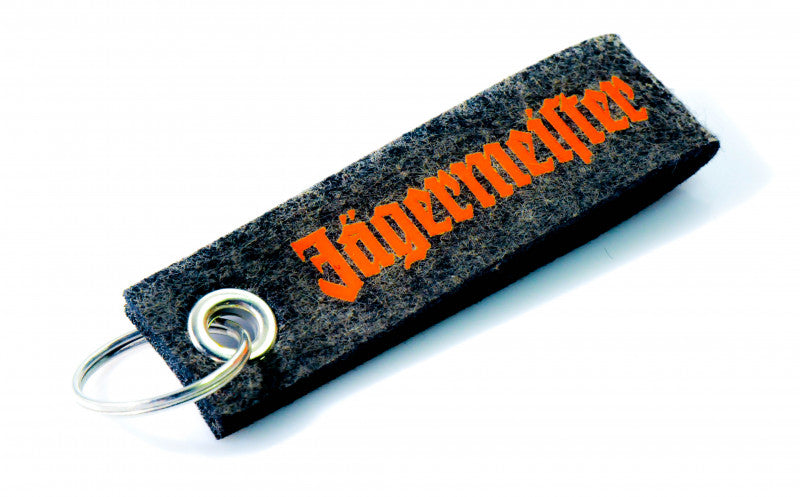 Brelok do kluczy z likierem Jägermeister jako pętelka