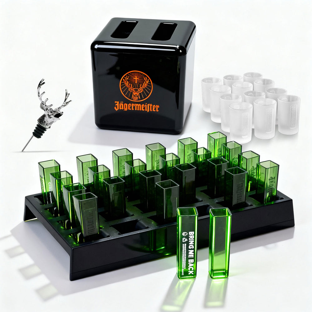Zestaw imprezowy Jägermeister zawierający 24 kieliszki do shotów, 12 nalewaków do kieliszków oraz chłodziarkę