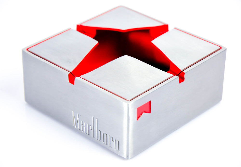 Popielniczka Marlboro z motywem papierosów Marlboro, wykonana w całości ze stali nierdzewnej, w kształcie gwiazdy
