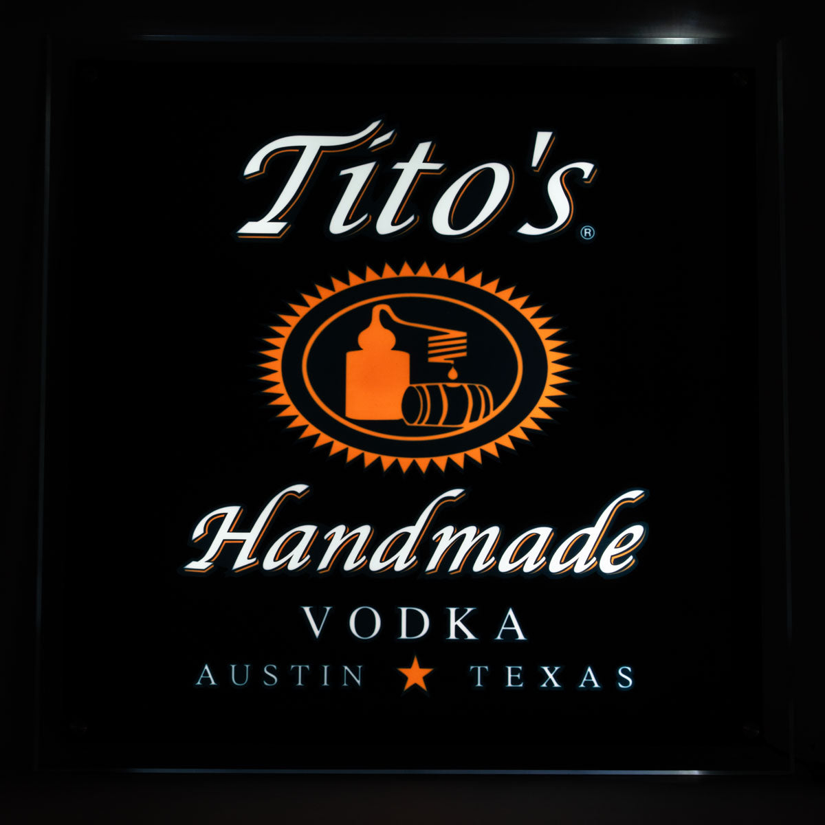Titos Vodka Neonowa reklama Luminated LED Wallsign 51x51cm Dekoracja barowa Gadżety reklamowe