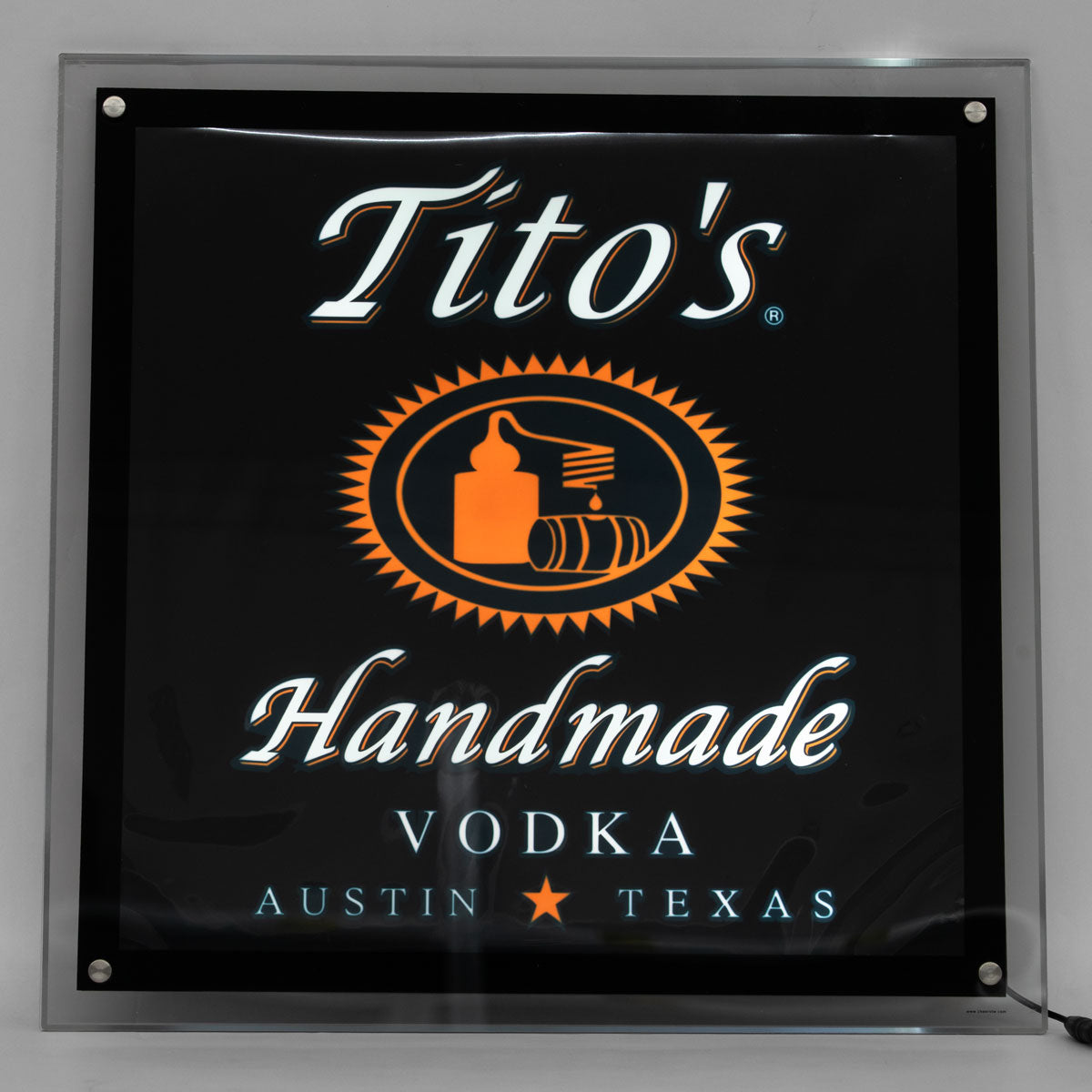 Titos Vodka Neonowa reklama Luminated LED Wallsign 51x51cm Dekoracja barowa Gadżety reklamowe – Widok 4