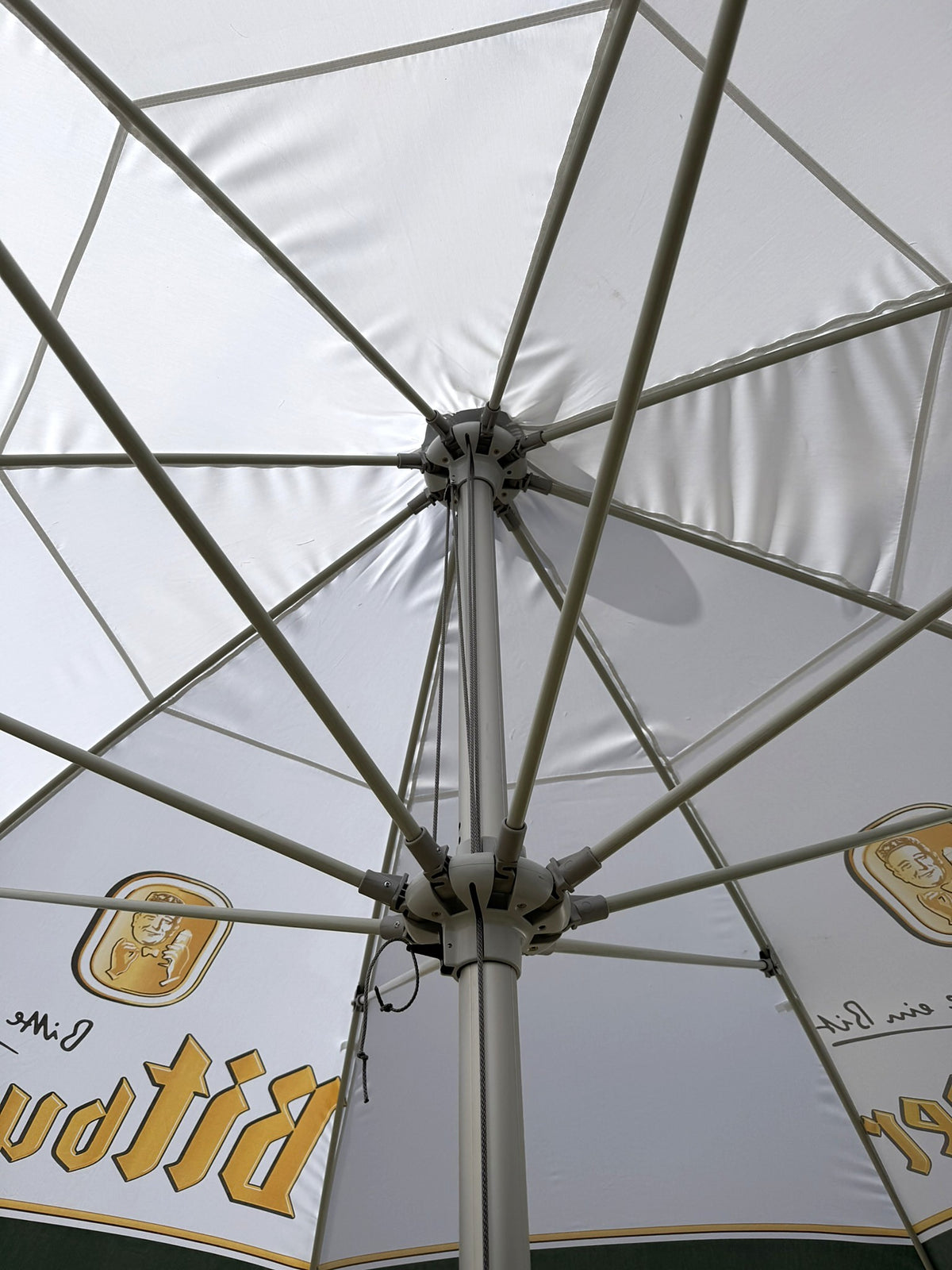 Parasol Bitburger 4 m ⌀ – dla browaru, gastronomii, ogródka piwnego – Widok 2