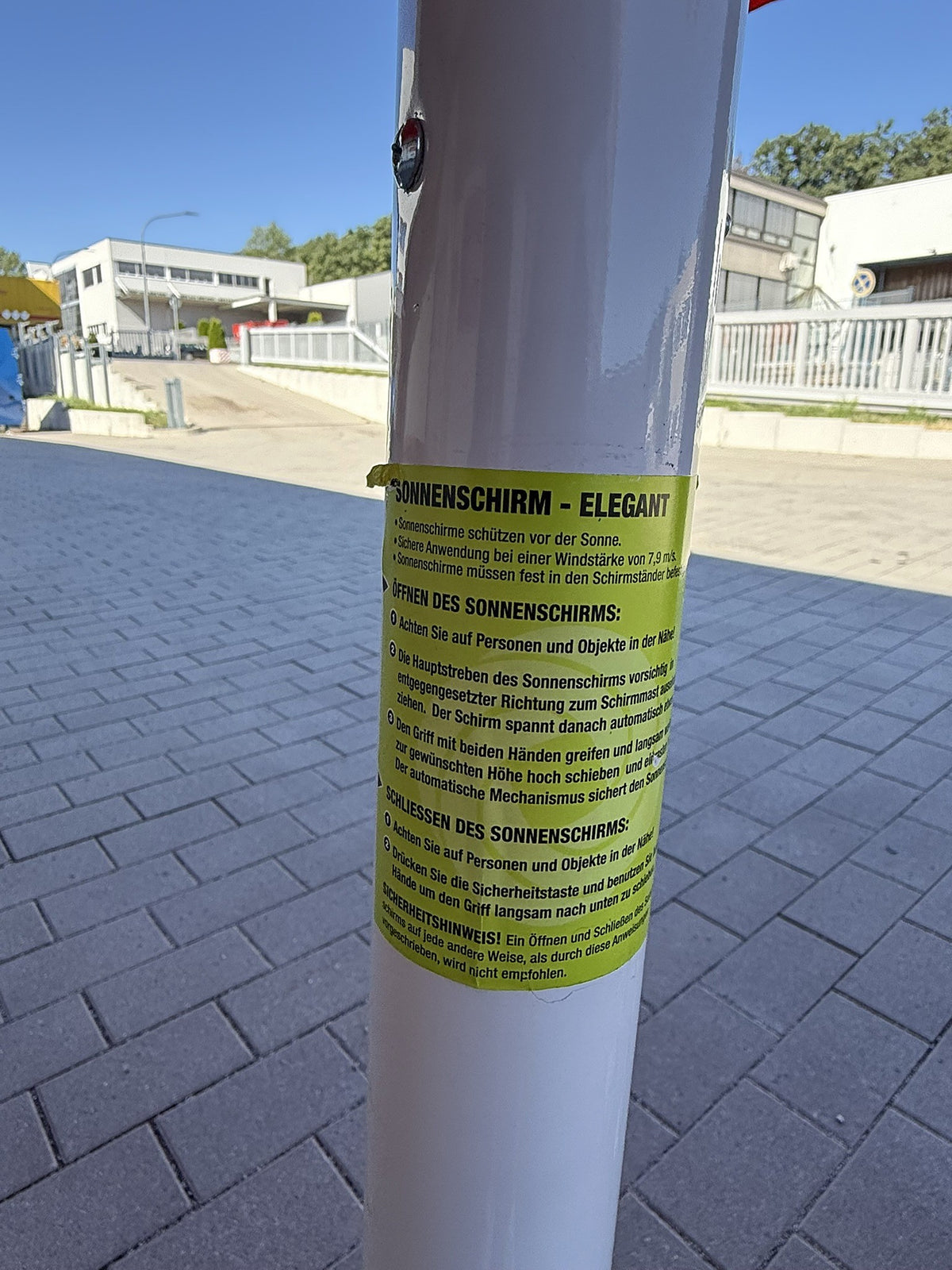 Parasol Martini 3x3 m – parasol do piwiarni, lokalu gastronomicznego i ogródka piwnego – Widok 3