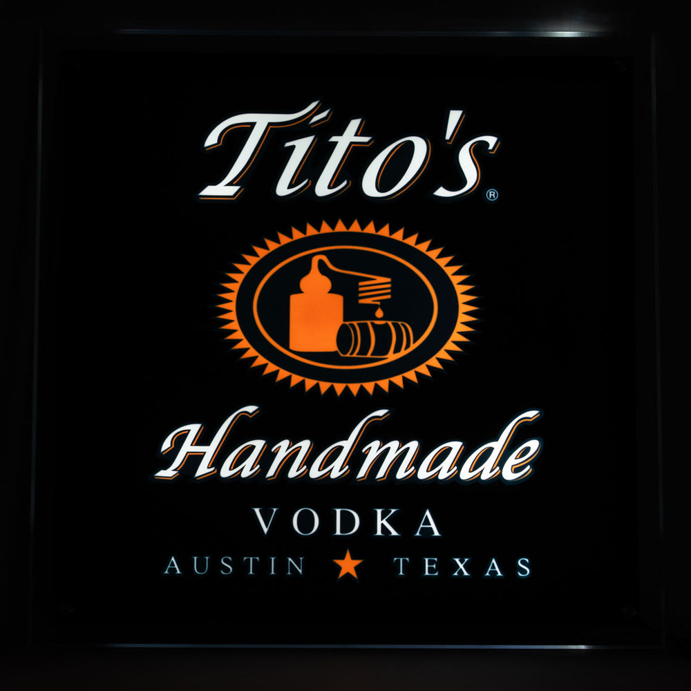 Titos Vodka Neonowa reklama Luminated LED Wallsign 51x51cm Dekoracja barowa Gadżety reklamowe